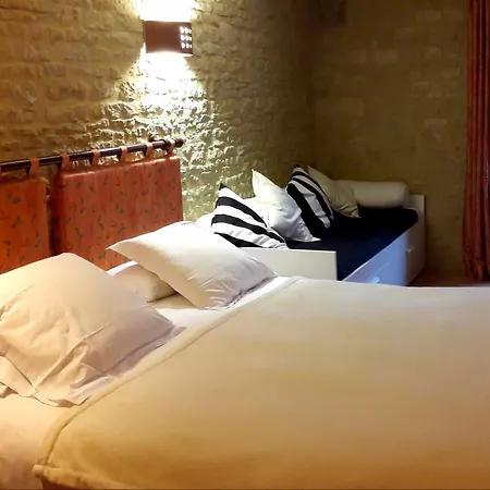Hotel De La Mue